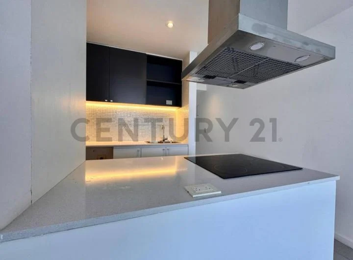 VENTA TRIPLEX 3 AMBIENTES  TERRAZA Y COCHERA EN SAAVEDRA 5