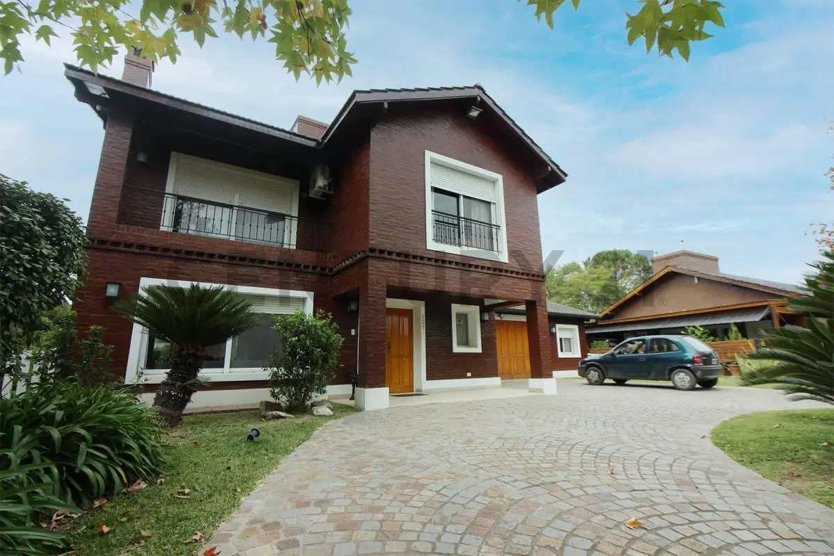 Venta casa en barrio privado Septiembre en terreno de 1.200 m2 5