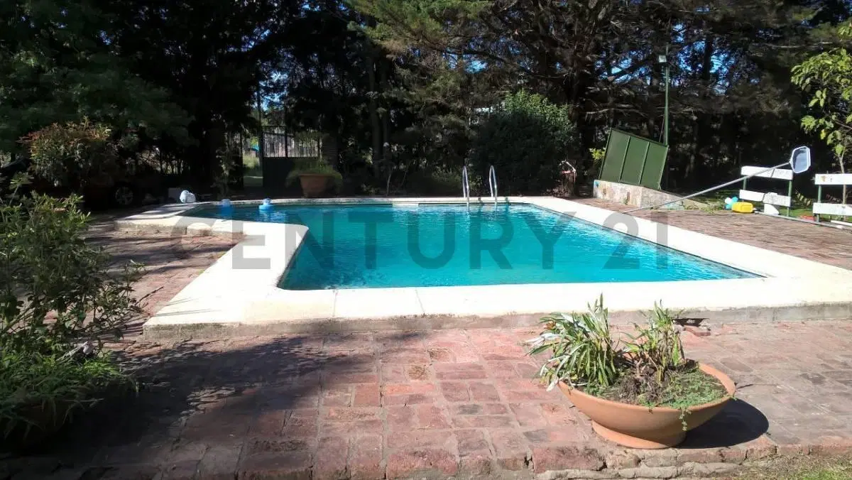 Imperdible Casa Quinta con Quincho y Parque Arbolado. 5