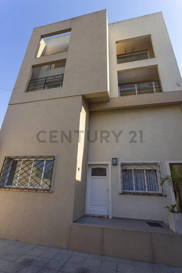 VENTA PH 2 AMBIENTES EN DUPLEX 3