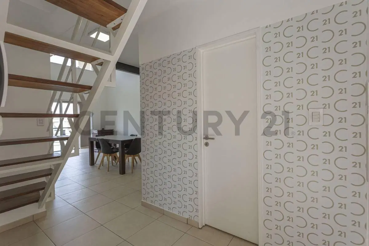 VENTA PH 2 AMBIENTES EN DUPLEX 8