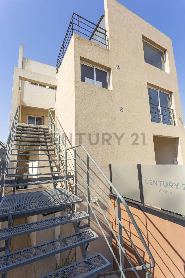 VENTA PH 2 AMBIENTES EN DUPLEX