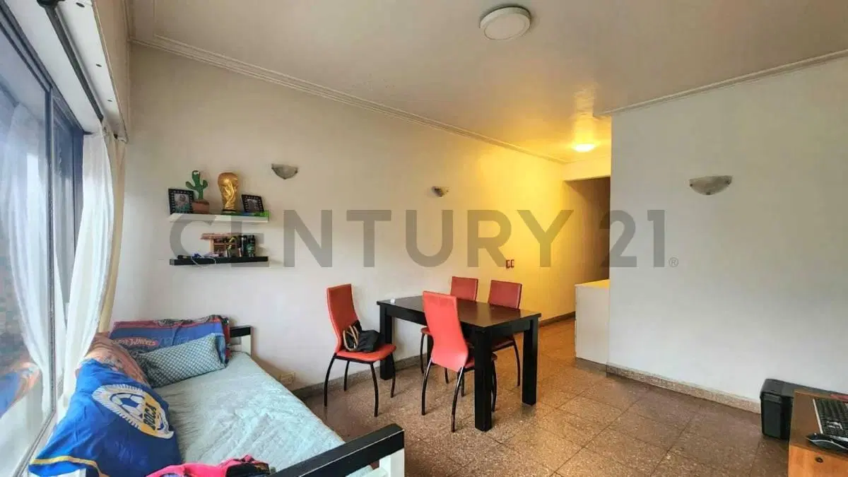 Venta 2 ambientes amplio en Floresta 3