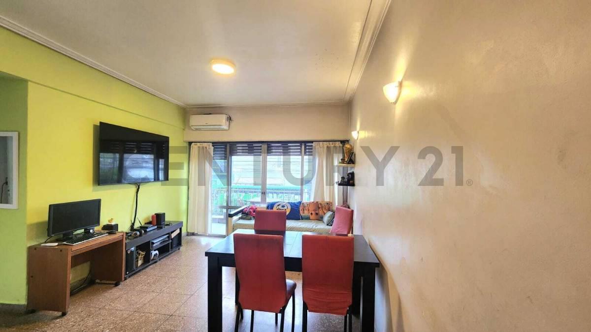 Venta 2 ambientes amplio en Floresta
