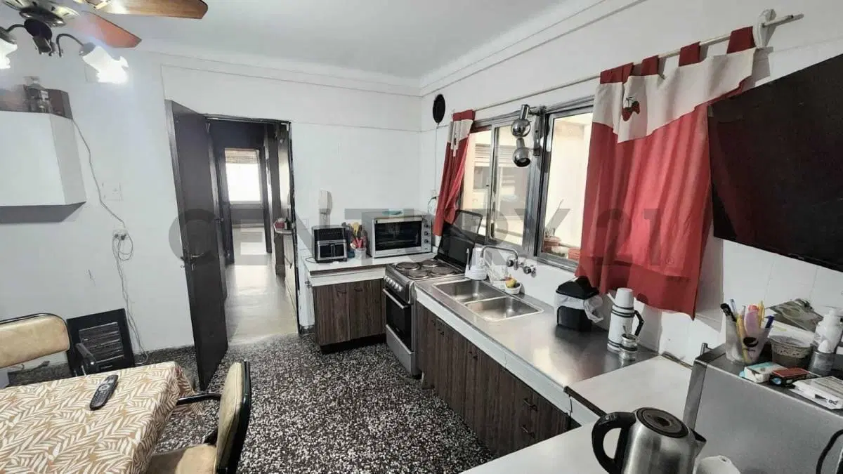 VENTA PISO DE 4AMB. EN FLORESTA 4