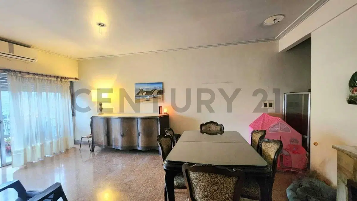 VENTA PISO DE 4AMB. EN FLORESTA 3