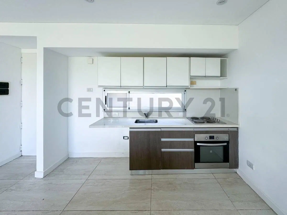 Alquiler Departamento 2 ambientes con Jardín Propio 5