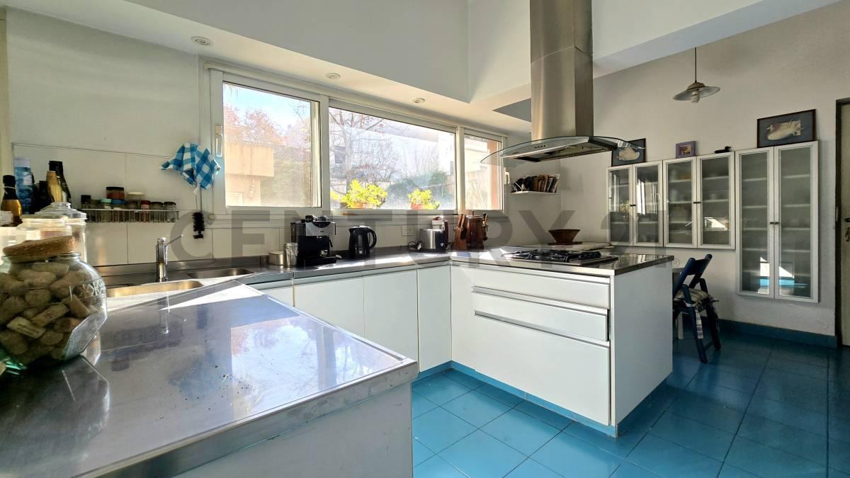 Foto de VENTA CASA 6 AMBIENTES CON GRAN PARQUE EN VILLA BALLESTER, imagen 5