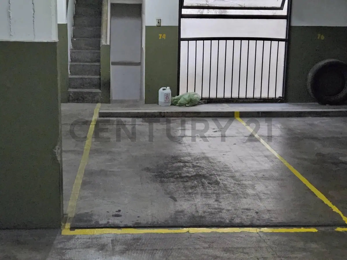 VENTA COCHERA EN BELGRANO FIJA CUBIERTA EN PLANTA BAJA MUY CÓMODA 5