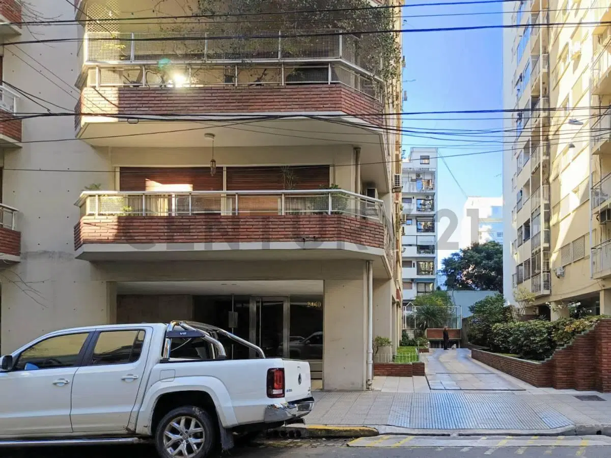 Venta de Cochera - Excelente Ubicación - 5