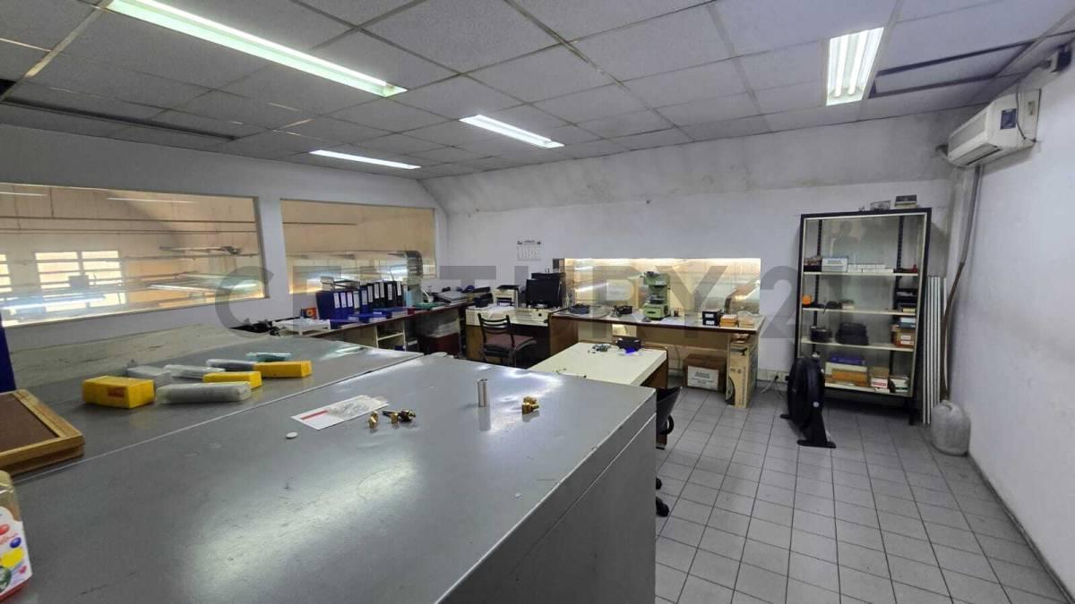 Foto de Venta de Depósito o Galpón en Villa Lugano 20 x49 metros, imagen 1