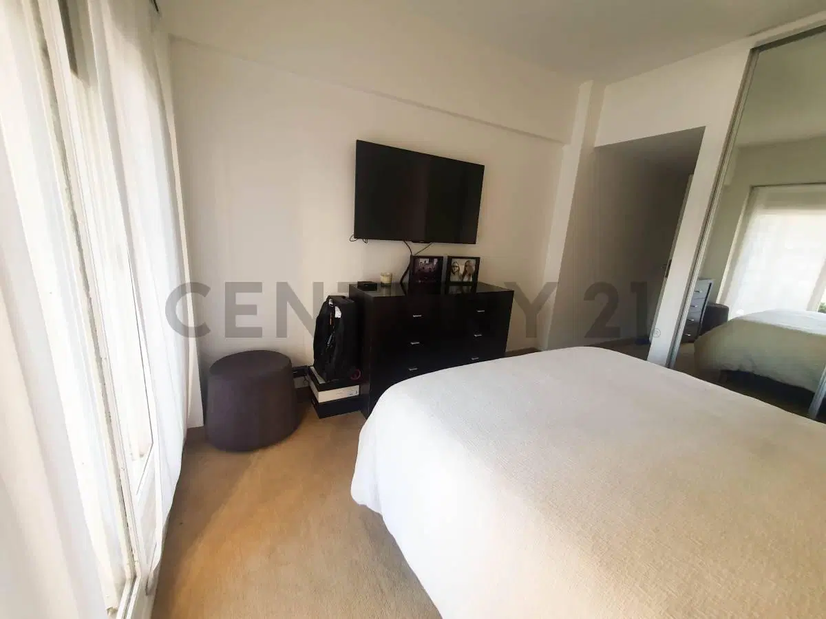 VENTA DEPARTAMENTO 4 AMBIENTES CON DEPENDENCIA Y COCHERA/BOULEVARD OLLEROS 3