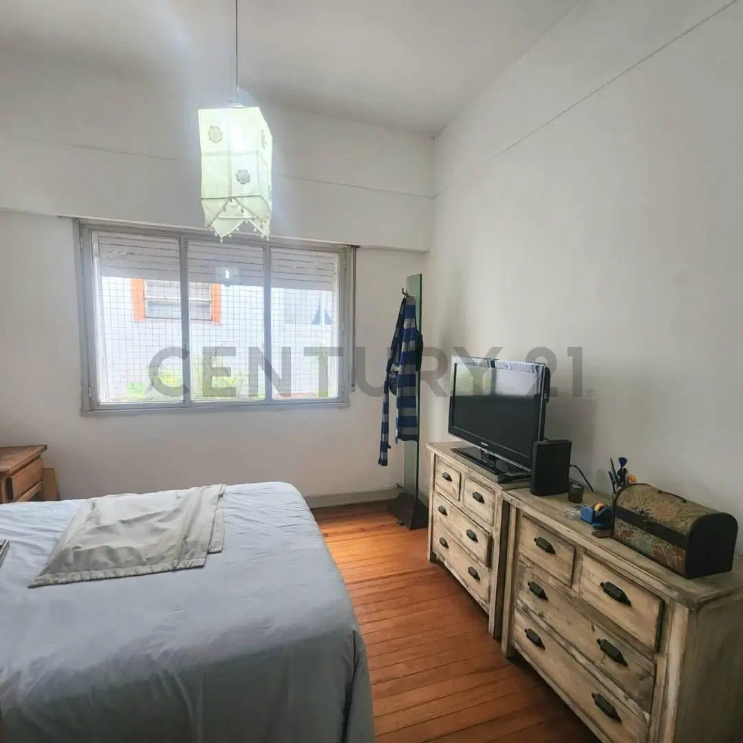 VENTA PH 3 Ambientes con Patio, Cochera, en Almagro 3