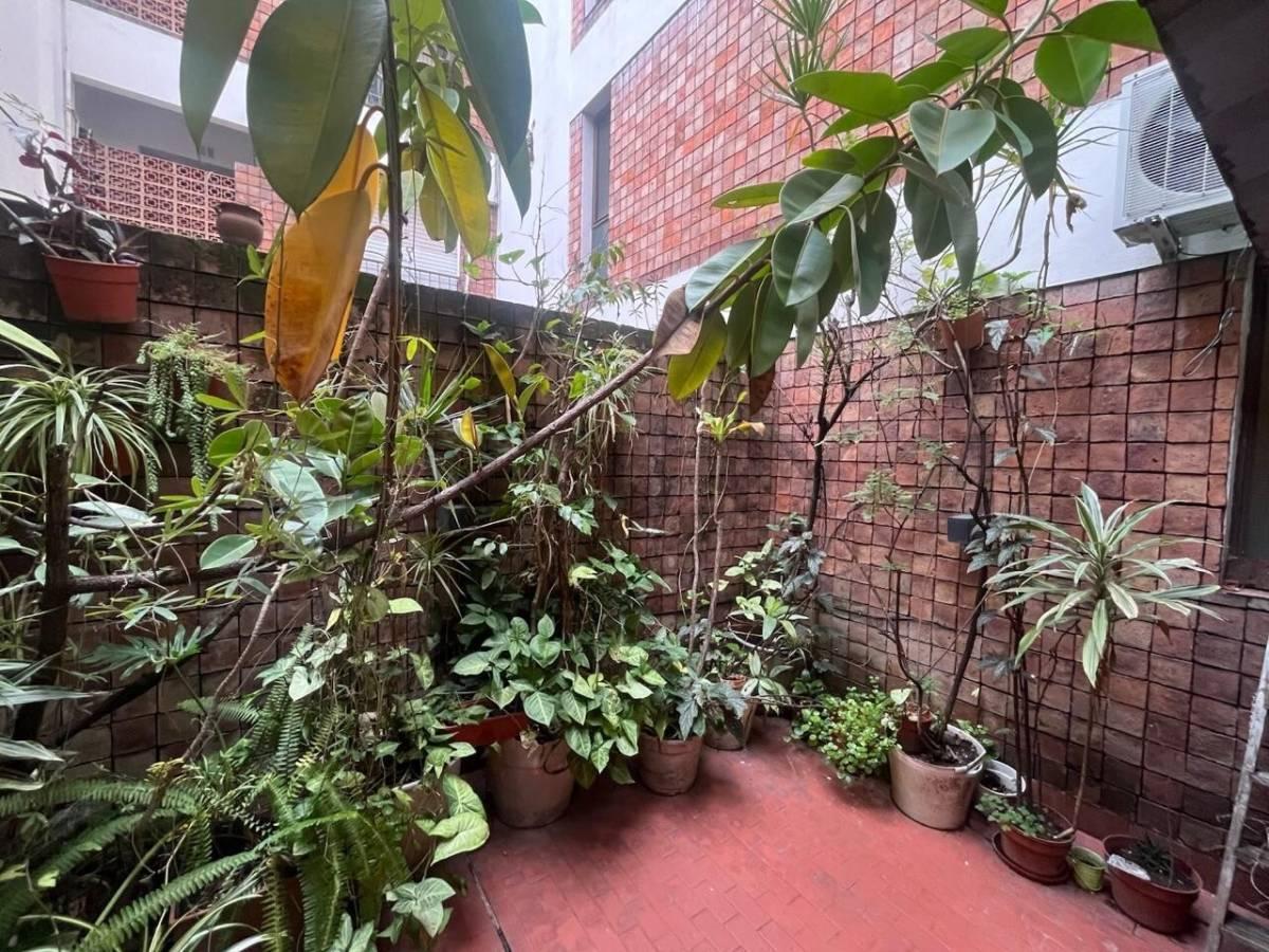 Foto de VENTA MONOAMBIENTE EN EL CENTRO DE AVELLANEDA, CON PATIO. APTO, imagen 1
