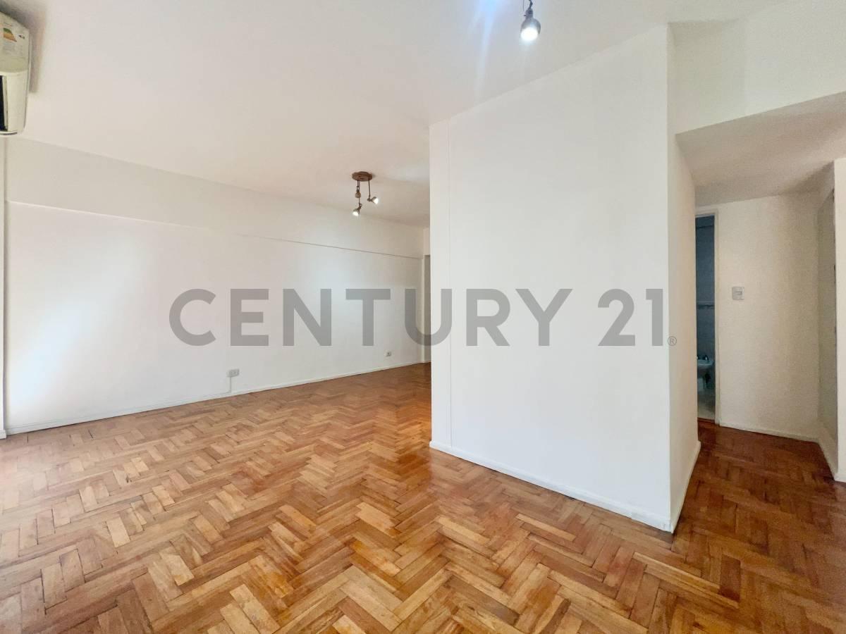 Foto de Venta departamento 3 ambientes c/ balcón en Belgrano, imagen 2