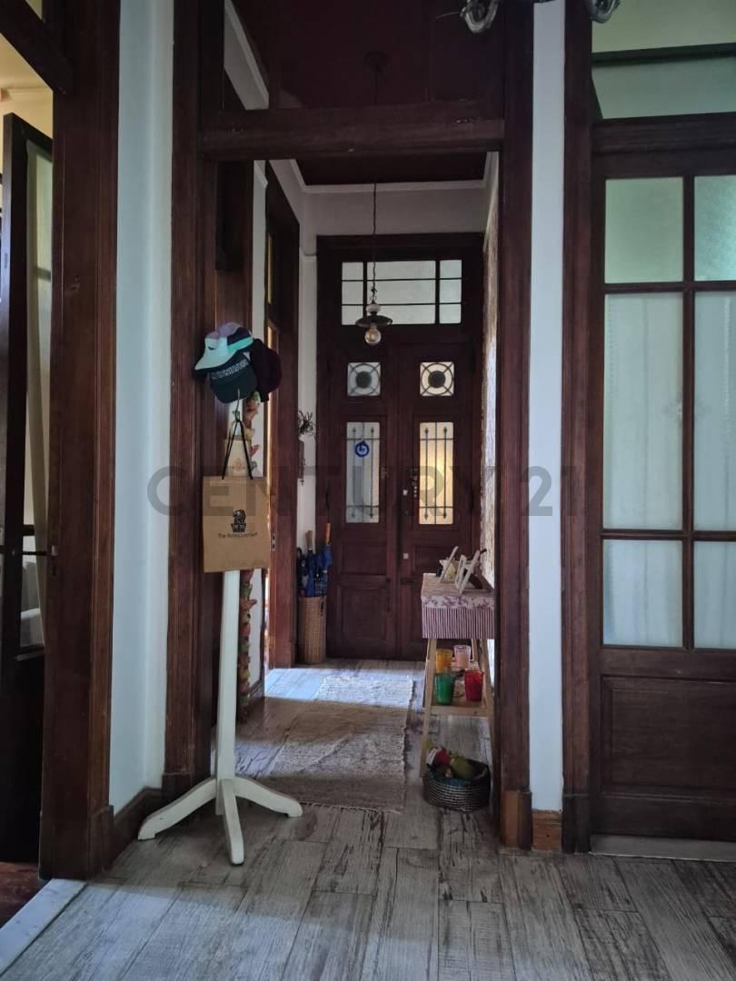 Foto de VENTA DEPARTAMENTO 4 AMBIENTES EN PB-EDIFICIO DE ESTILO AFRANCESADO, imagen 5