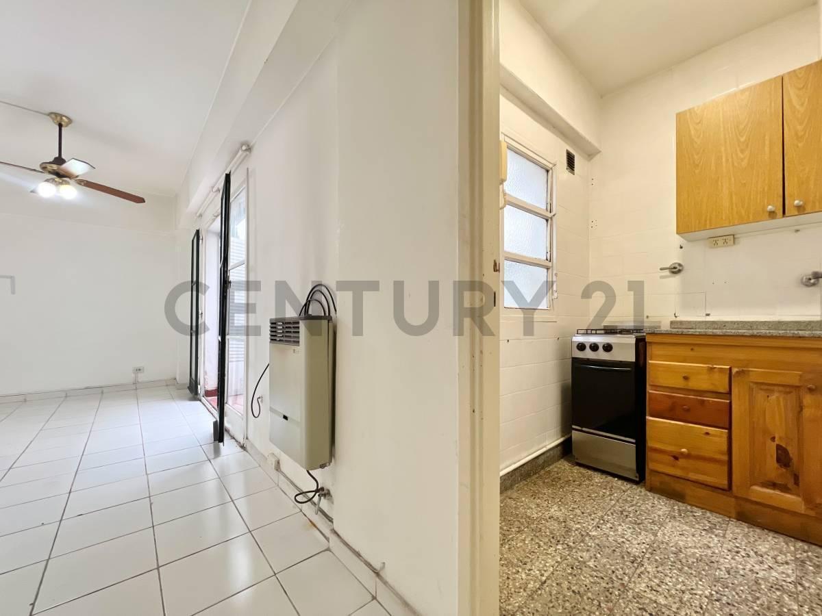 Foto de Departamento 2 ambientes con doble balcón en Recoleta. Apto profesional, imagen 1