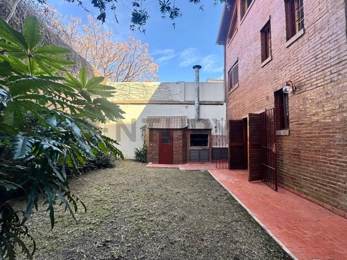 Foto de Venta Casa 5 ambientes c/Playroom, Parrilla , entrada para auto, imagen 3