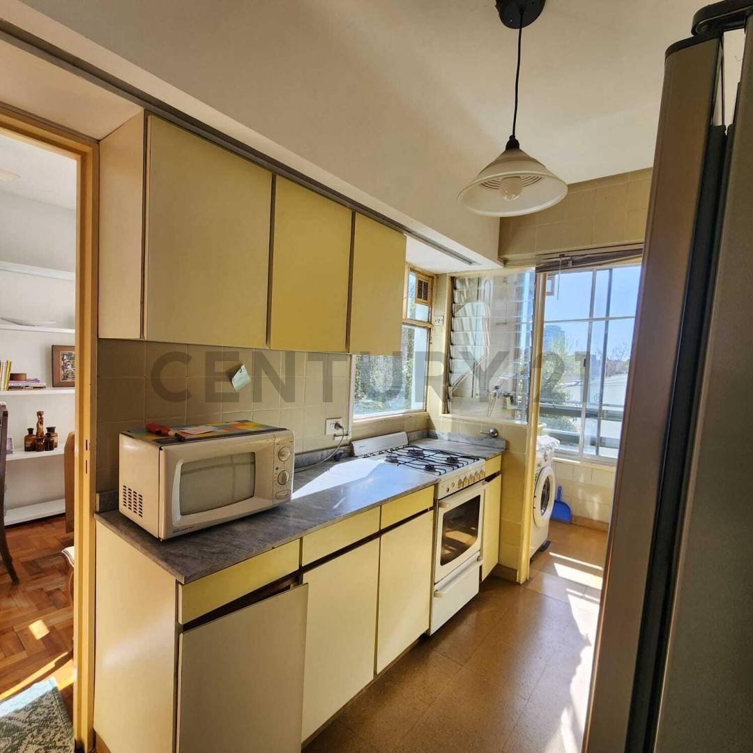 Foto de VENTA COGHLAN Piso 3 ambientes +dependencia y cochera con baulera., imagen 5