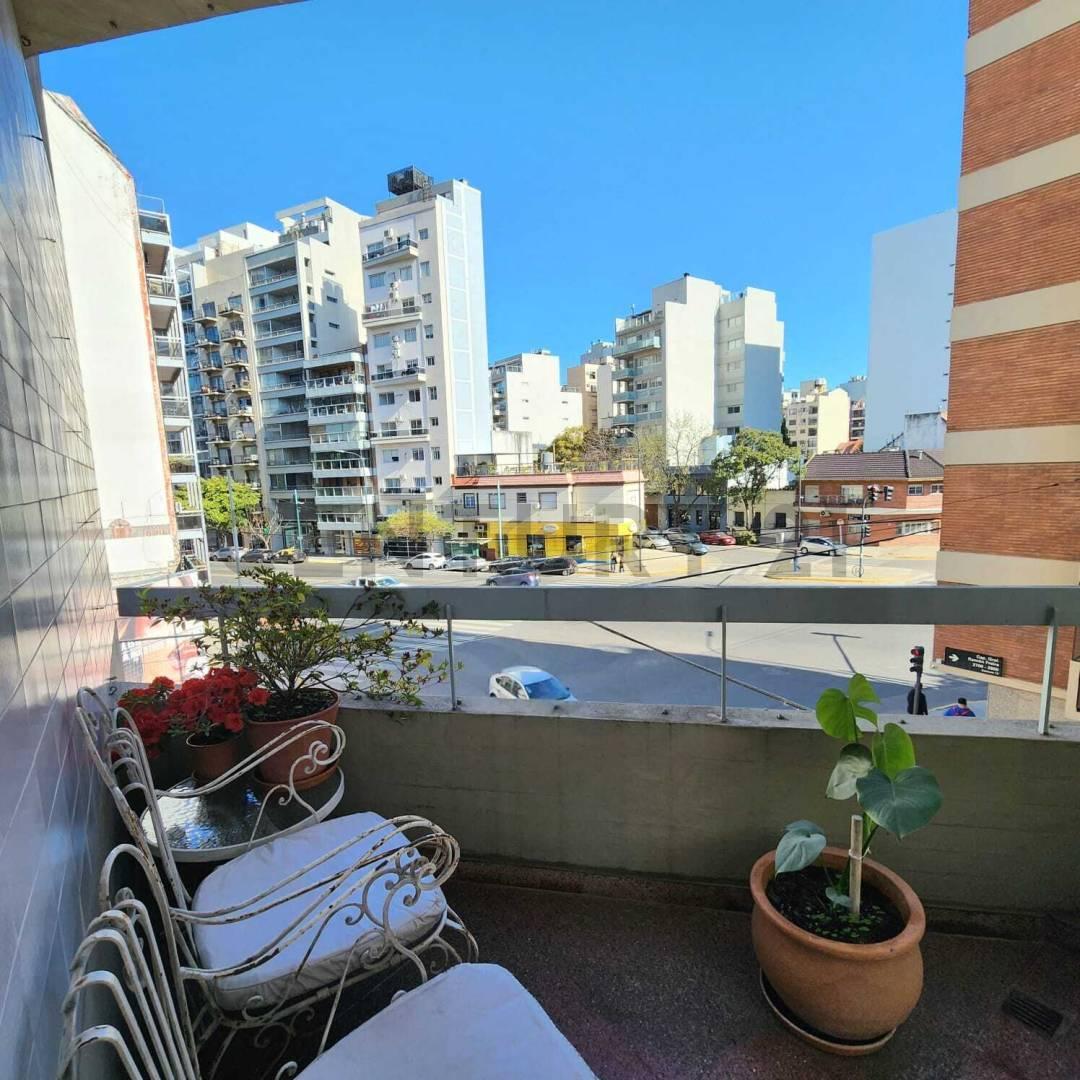 Foto de VENTA COGHLAN Piso 3 ambientes +dependencia y cochera con baulera., imagen 4