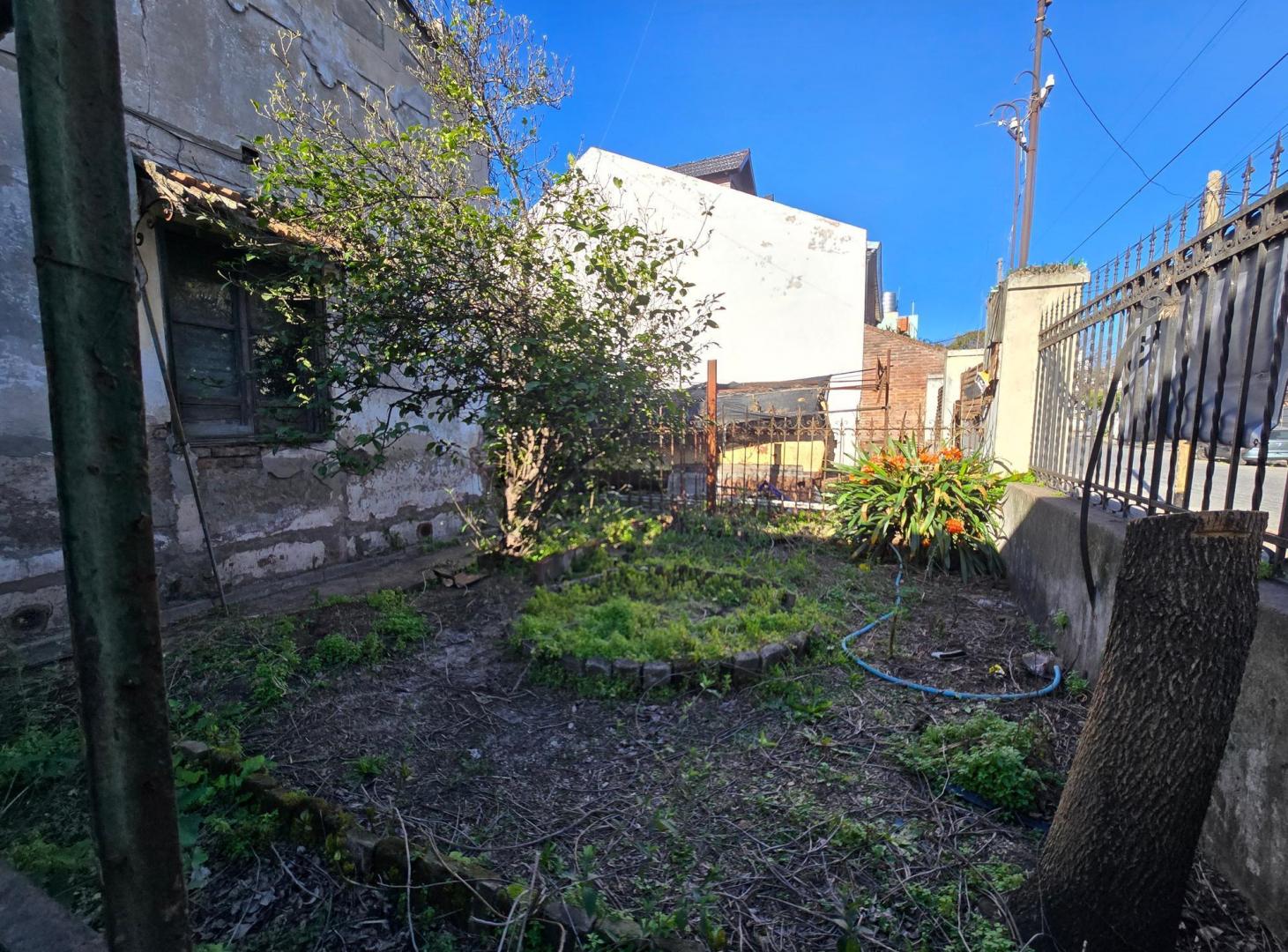 Foto de Terreno en Venta en Villa Lugano Doble Frente, imagen 2