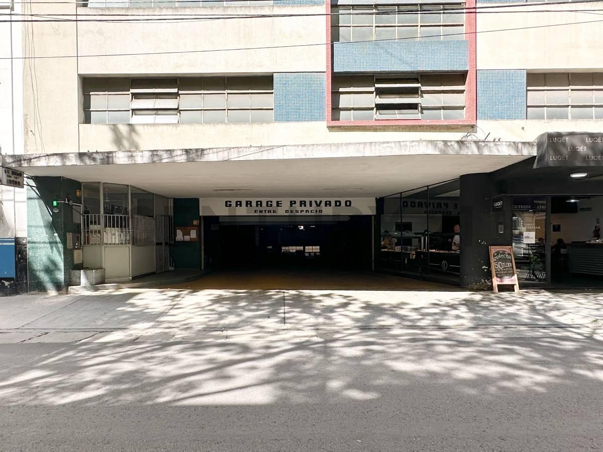 Foto de COCHERA EN VENTA A MEDIA CUADRA DE AV. SANTA FE, RECOLETA, imagen 1