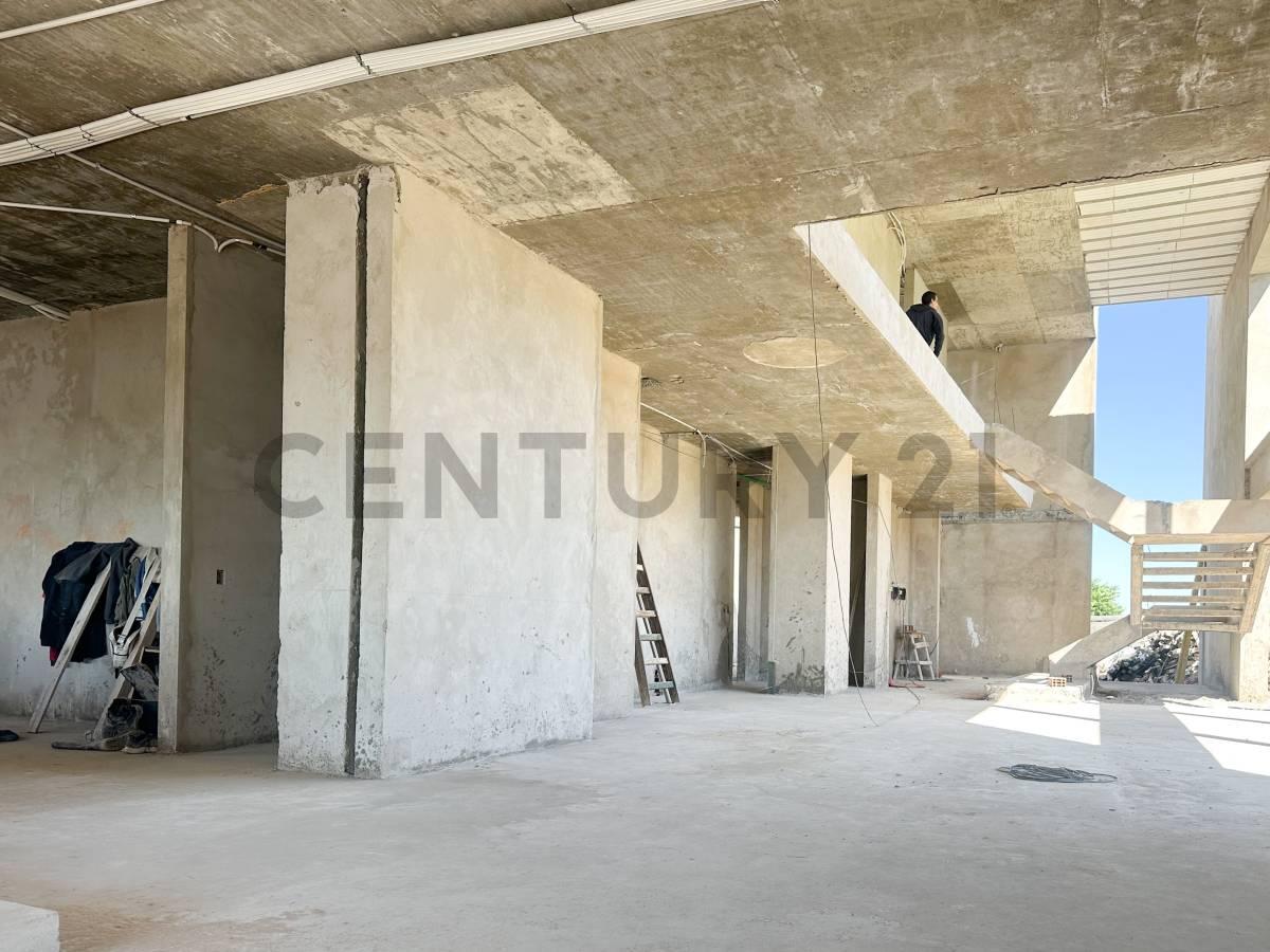 Foto de MODERNA Y DE DISEÑO CASA EN PUENTES AL LAGO CENTRAL, imagen 2