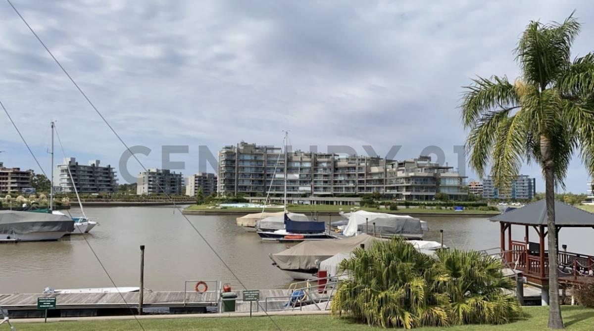 Foto de VENTA CASA CON AMARRA EN LAS CALETAS - NORDELTA, imagen 2