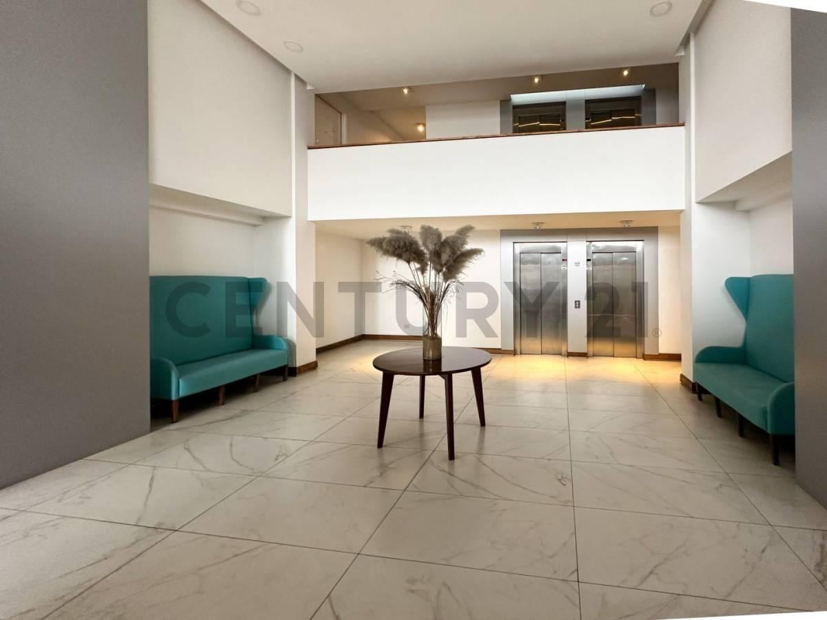 Foto de VENTA DEPTO U OFICINA A ESTRENAR CON 3 COCHERAS., imagen 1