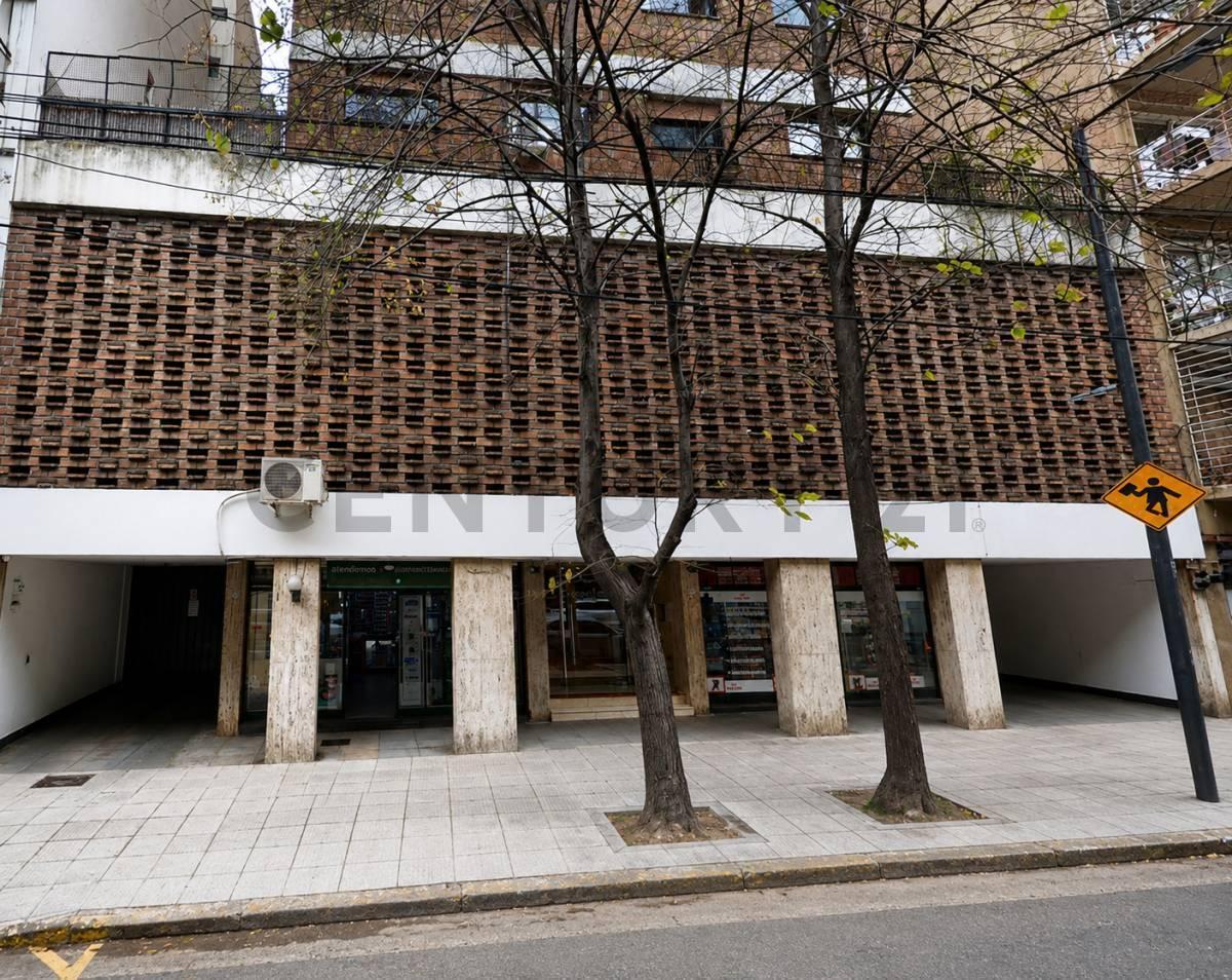 Foto de VENTA COCHERA EN BELGRANO FIJA CUBIERTA EN PLANTA BAJA MUY CÓMODA, imagen 3