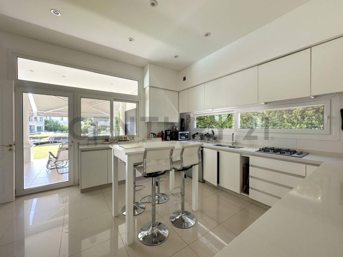 Foto de IMPECABLE CASA EN VENTA EN CABOS DEL LAGO., imagen 4