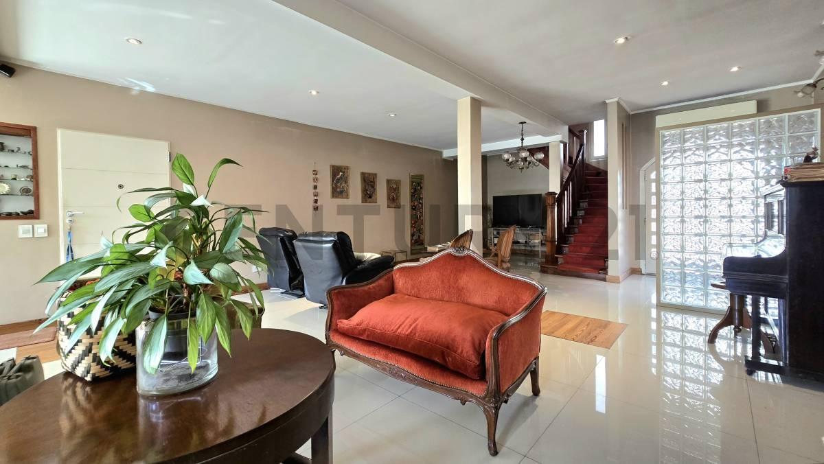 Foto de VENTA CASA 6 AMBIENTES CON GRAN PARQUE EN VILLA BALLESTER, imagen 4