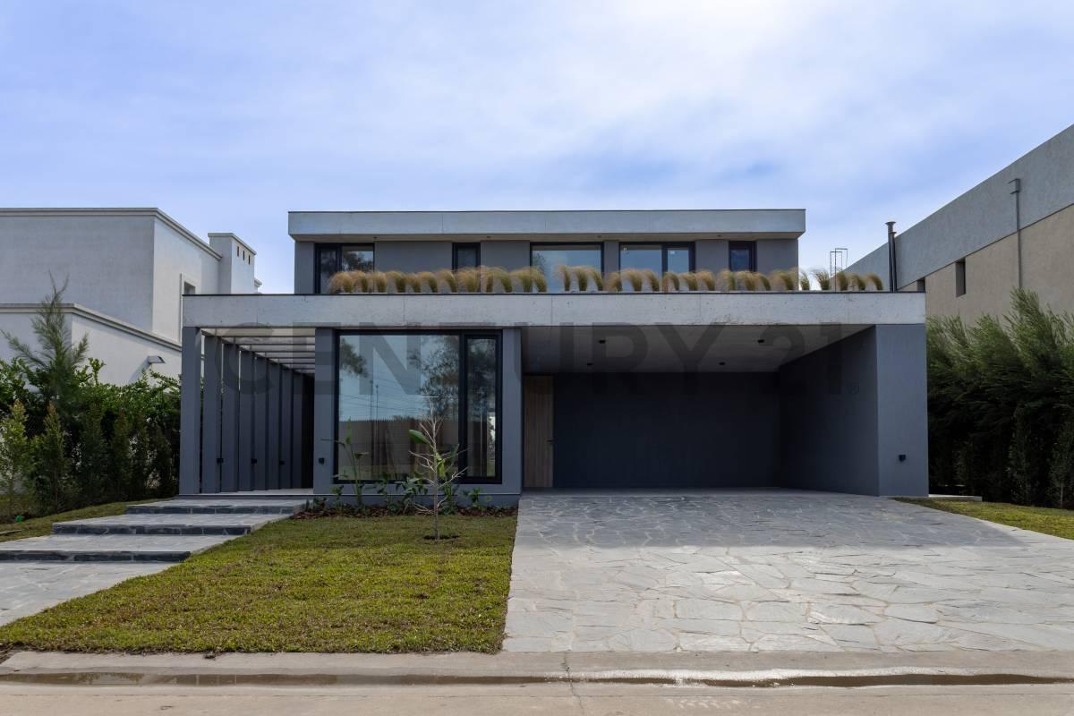 Foto de VENTA IMPONENTE CASA 5 DORMITORIOS AL LAGO EN LAGUNA, imagen 3