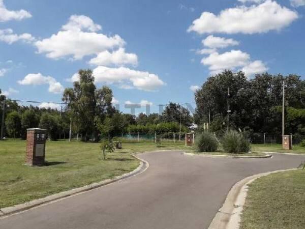 Foto de Oportunidad de Inversión: Lote en Barrio Santa Emilia – Pilar del Este., imagen 1