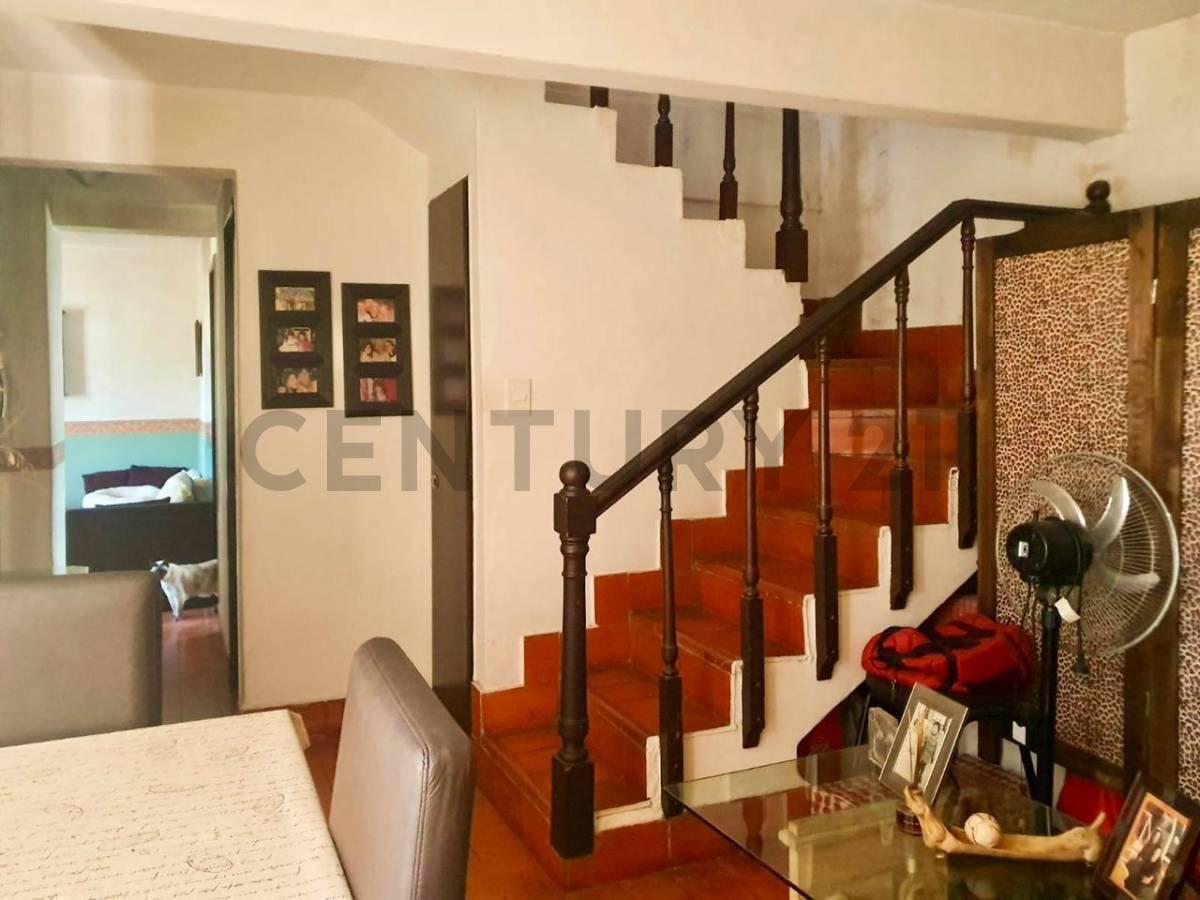Foto de VENTA DEPARTAMENTO 4 AMBIENTES CON COCHERA FIJA, OPORTUNIDAD, imagen 4
