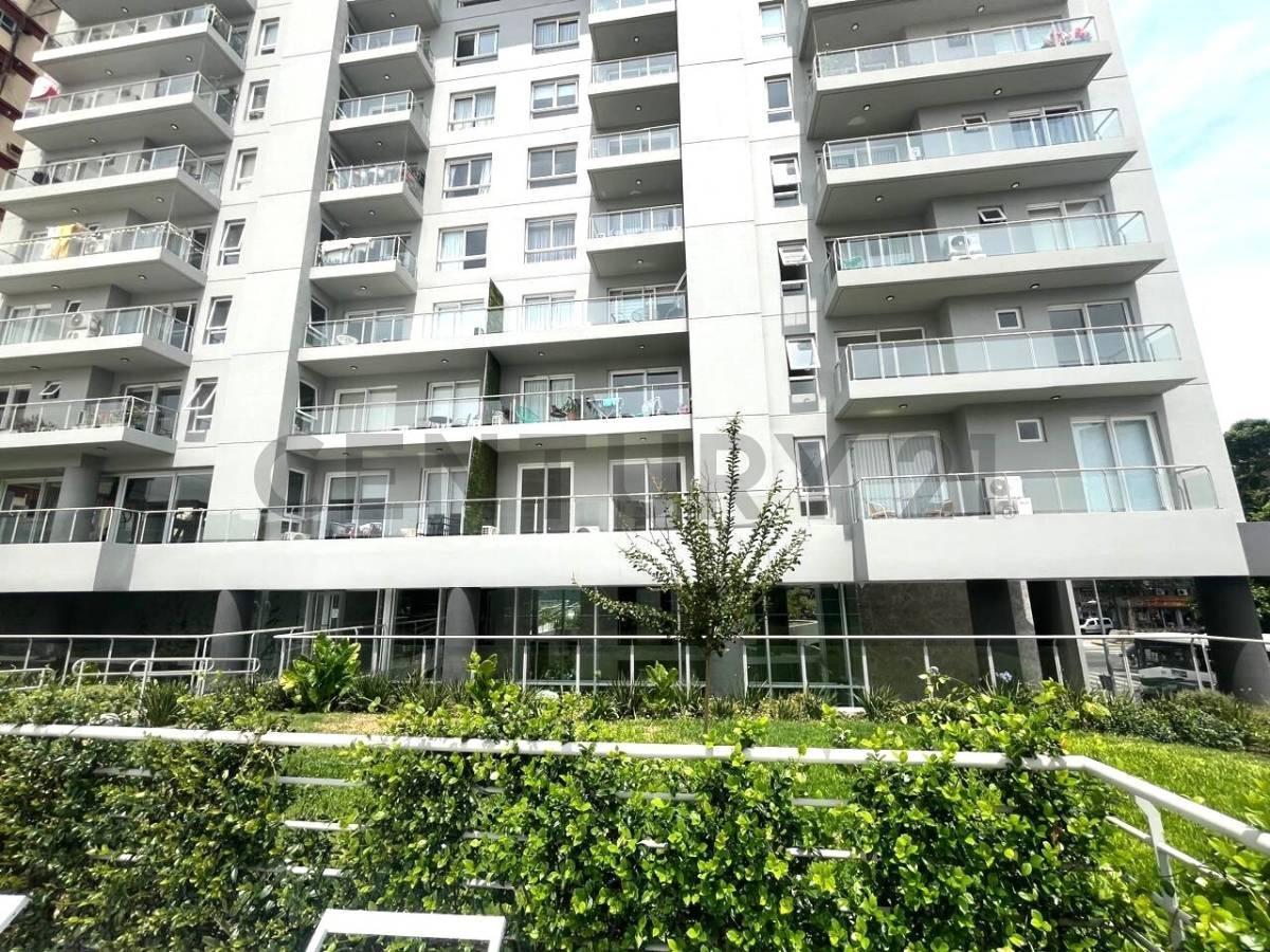 Foto de VENTA DEPARTAMENTO DE DOS AMBIENTES EN EDIFICIO DE CATEGORIA., imagen 2