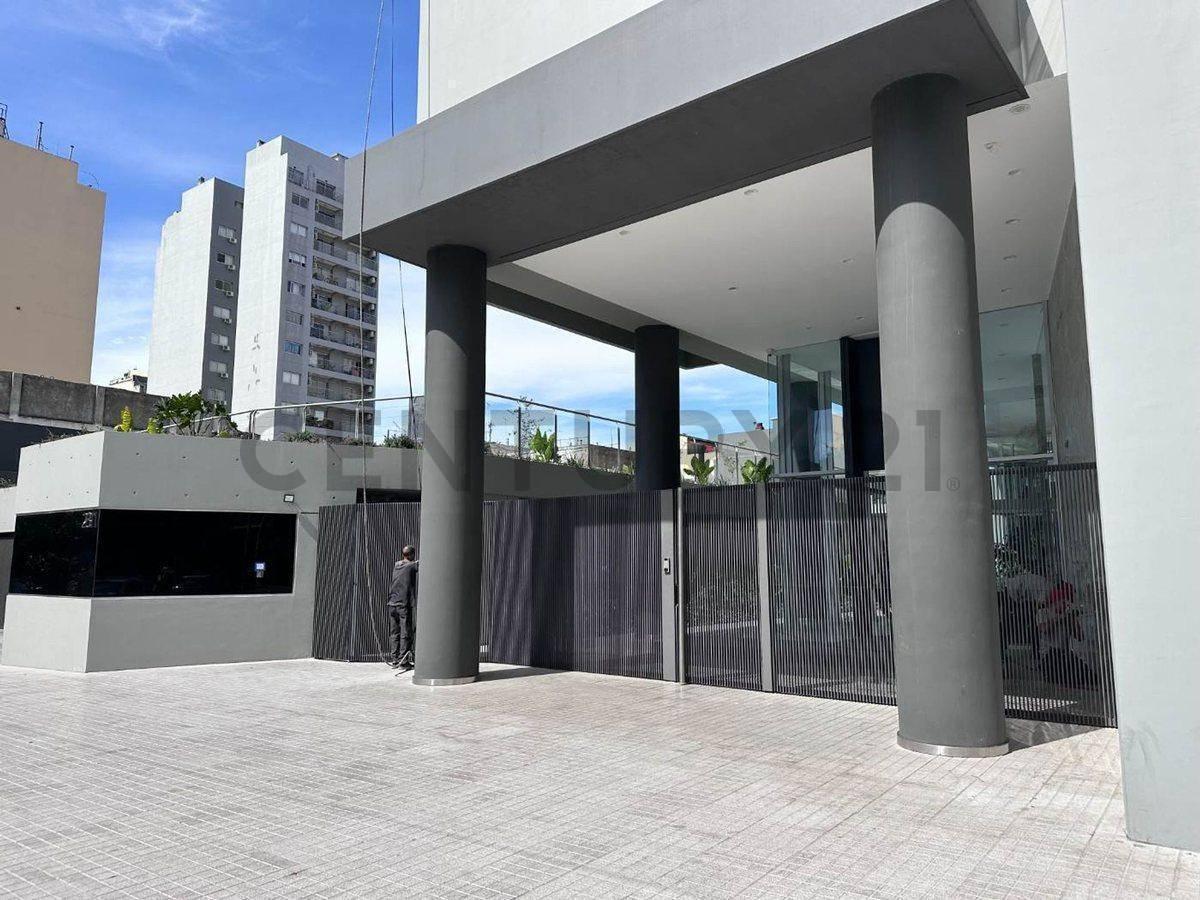 Foto de VENTA DEPARTAMENTO DE DOS AMBIENTES EN EDIFICIO DE CATEGORIA., imagen 4