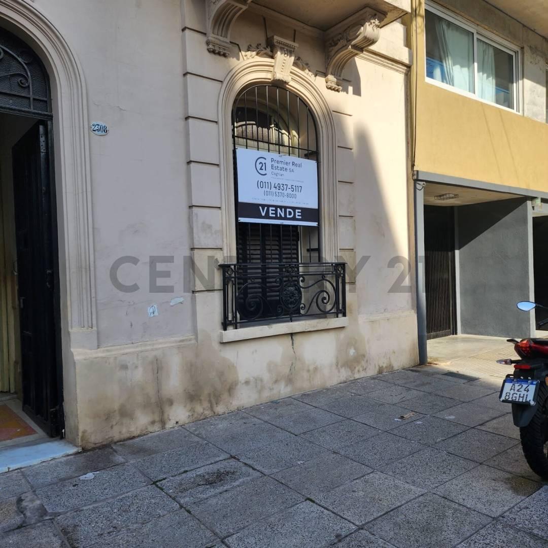 Foto de VENTA CASA DE EPOCA, PARA RECICLAR, CON GRAN POTENCIAL. PATERNAL |, imagen 2