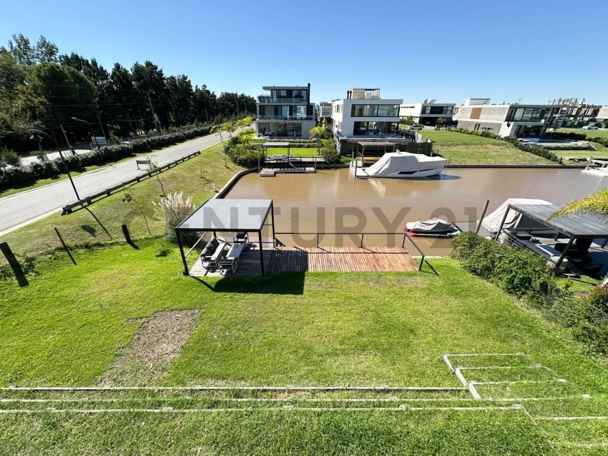 Foto de CASA EN VENTA EL YACHT 7 AMB AL RIO, imagen 1