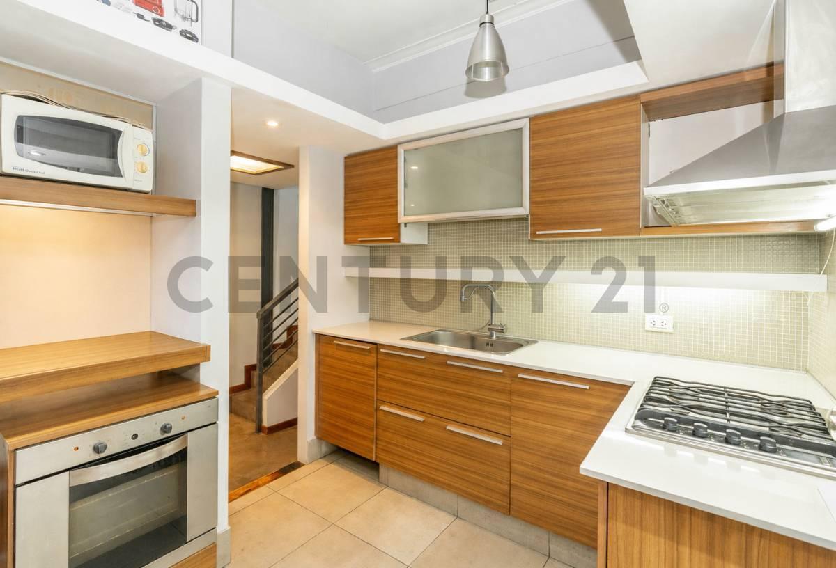 Foto de PH RECICLADO SIN EXPENSAS | Cochera, Patios y gran MASTER SUITE |, imagen 5
