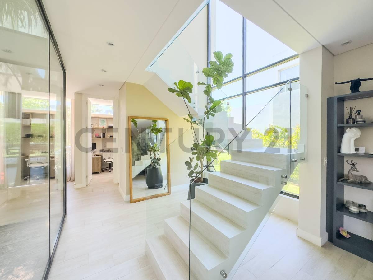 Foto de casa moderna en venta en Castaños Nordelta Tigre en lote interno, imagen 4