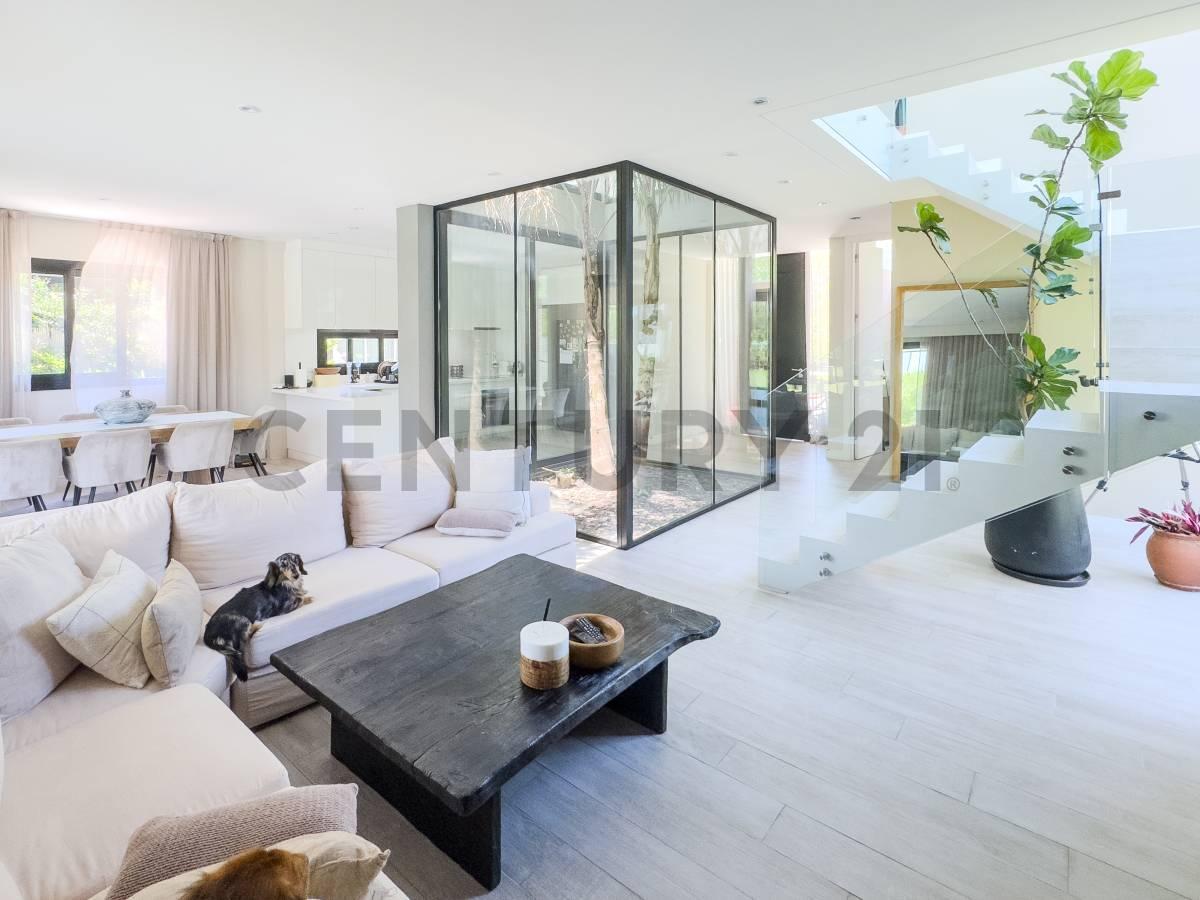 Foto de casa moderna en venta en Castaños Nordelta Tigre en lote interno, imagen 3