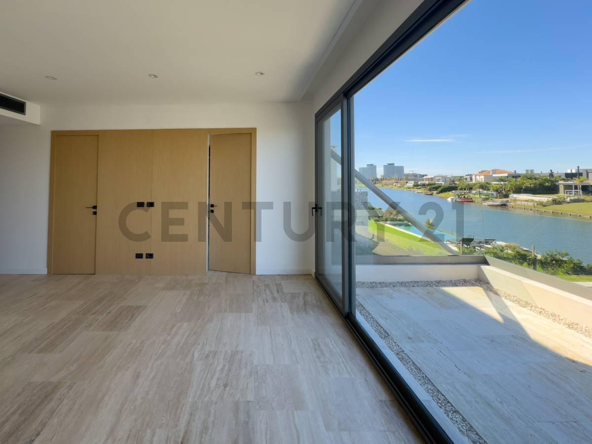 Foto de Casa de Diseño Vanguardista a Estrenar con Vista a la Laguna en Virazón, imagen 5