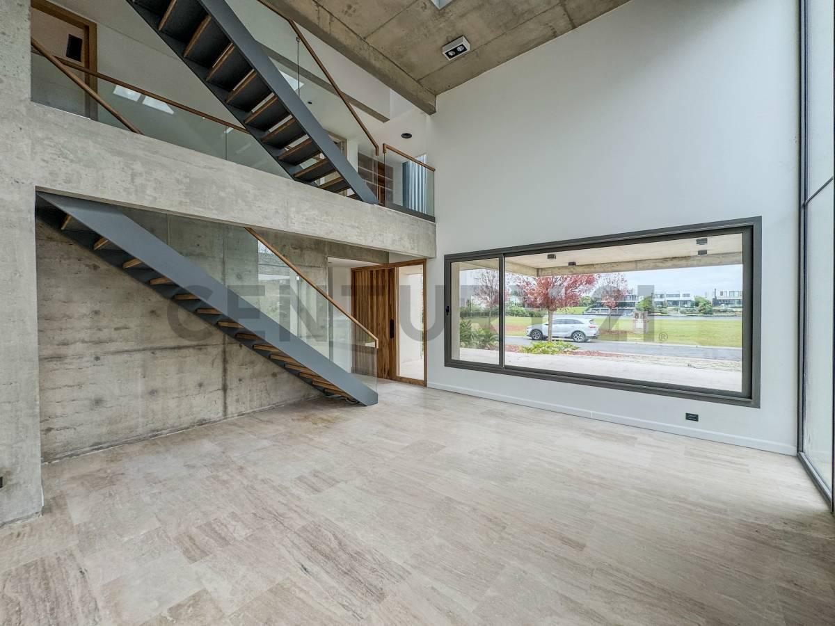 Foto de Casa de Diseño Vanguardista a Estrenar con Vista a la Laguna en Virazón, imagen 2