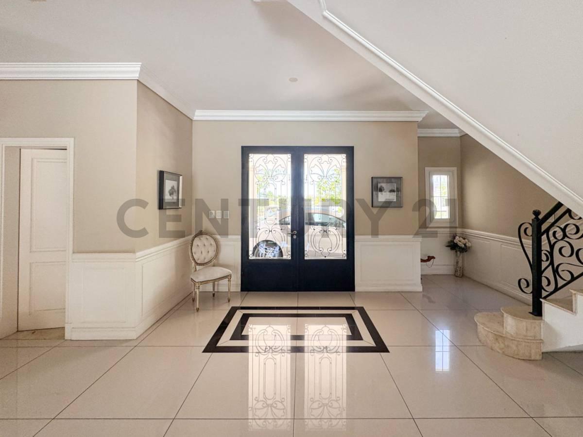 Foto de Impecable casa estilo Francés en venta en el exclusivo Barrio El Yacht, imagen 4
