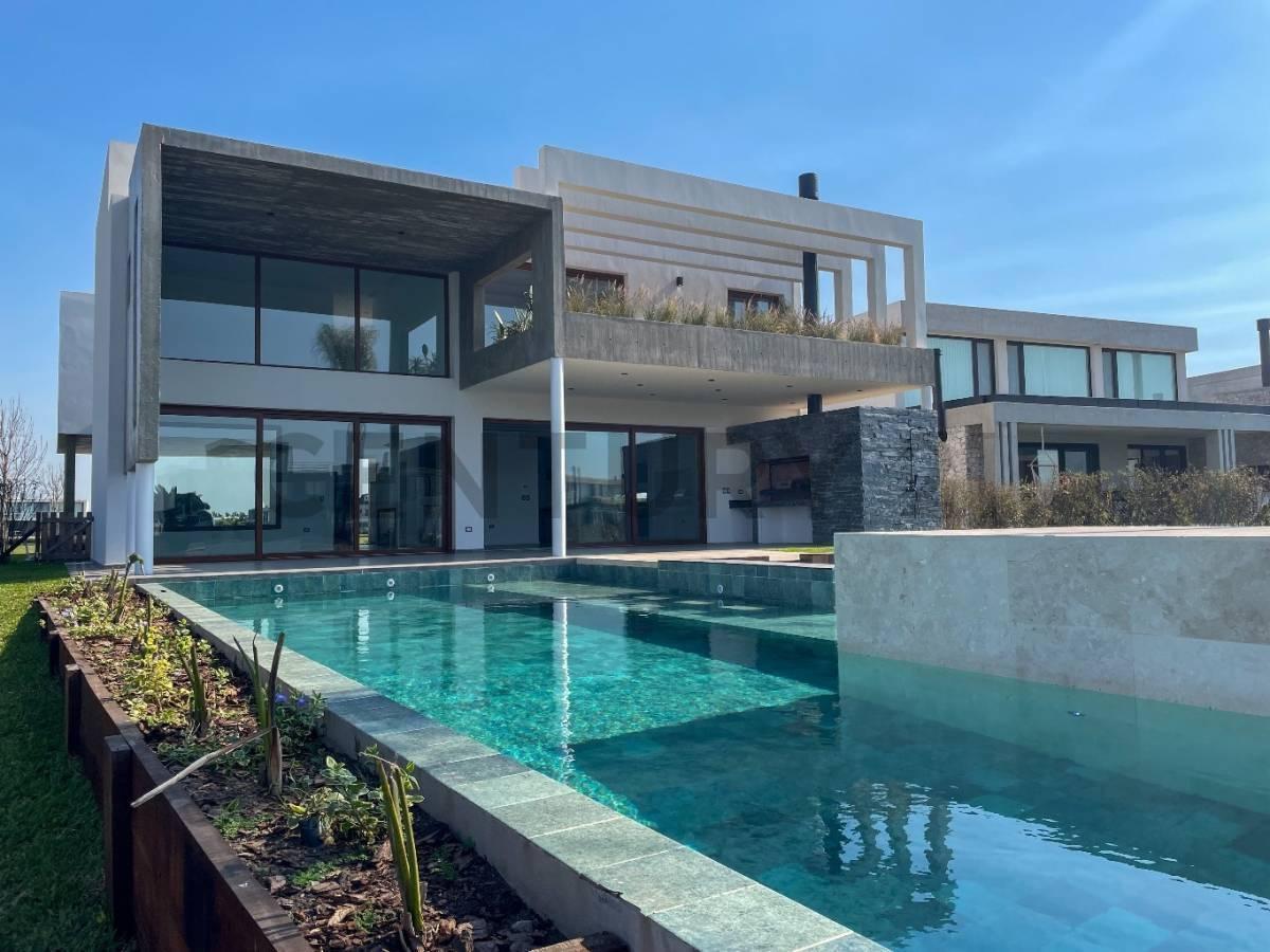 Foto de VIRAZON NORDELTA Casa al agua en venta acepta propiedades en parte de, imagen 2