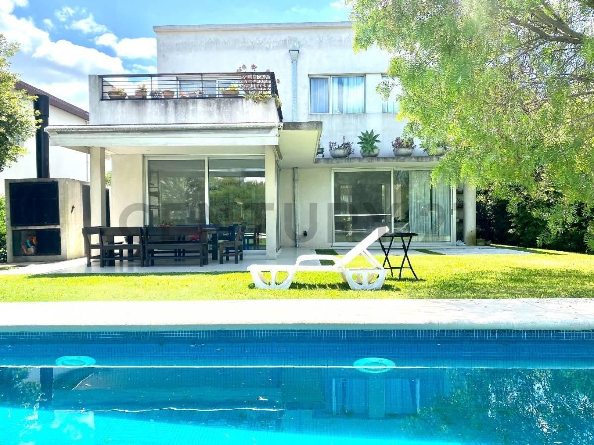Foto de IMPECABLE CASA EN VENTA LOTE INTERNO, imagen 5
