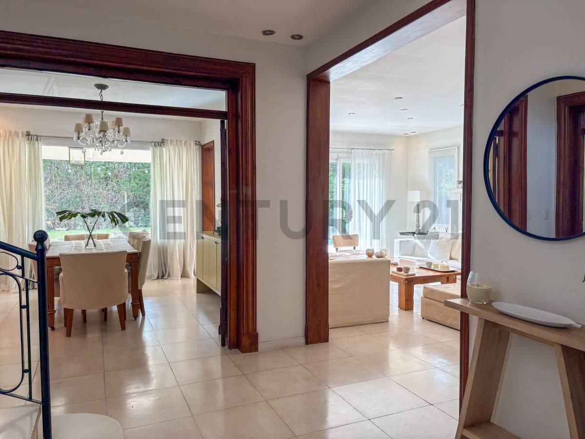Foto de Casa muy luminosa de 3 dormitorios y escritorio o 4to dormitorio, imagen 1