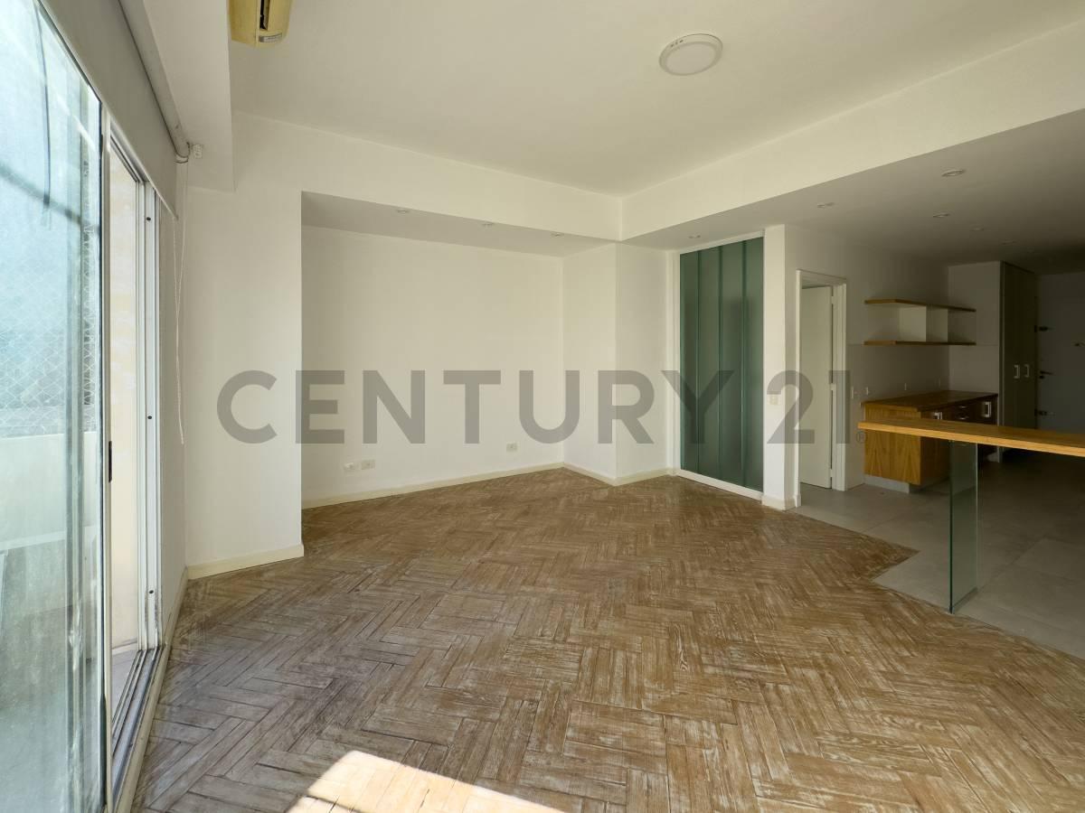 Foto de Depto 3 ambientes con dos baños completos y balcón en piso alto al, imagen 2