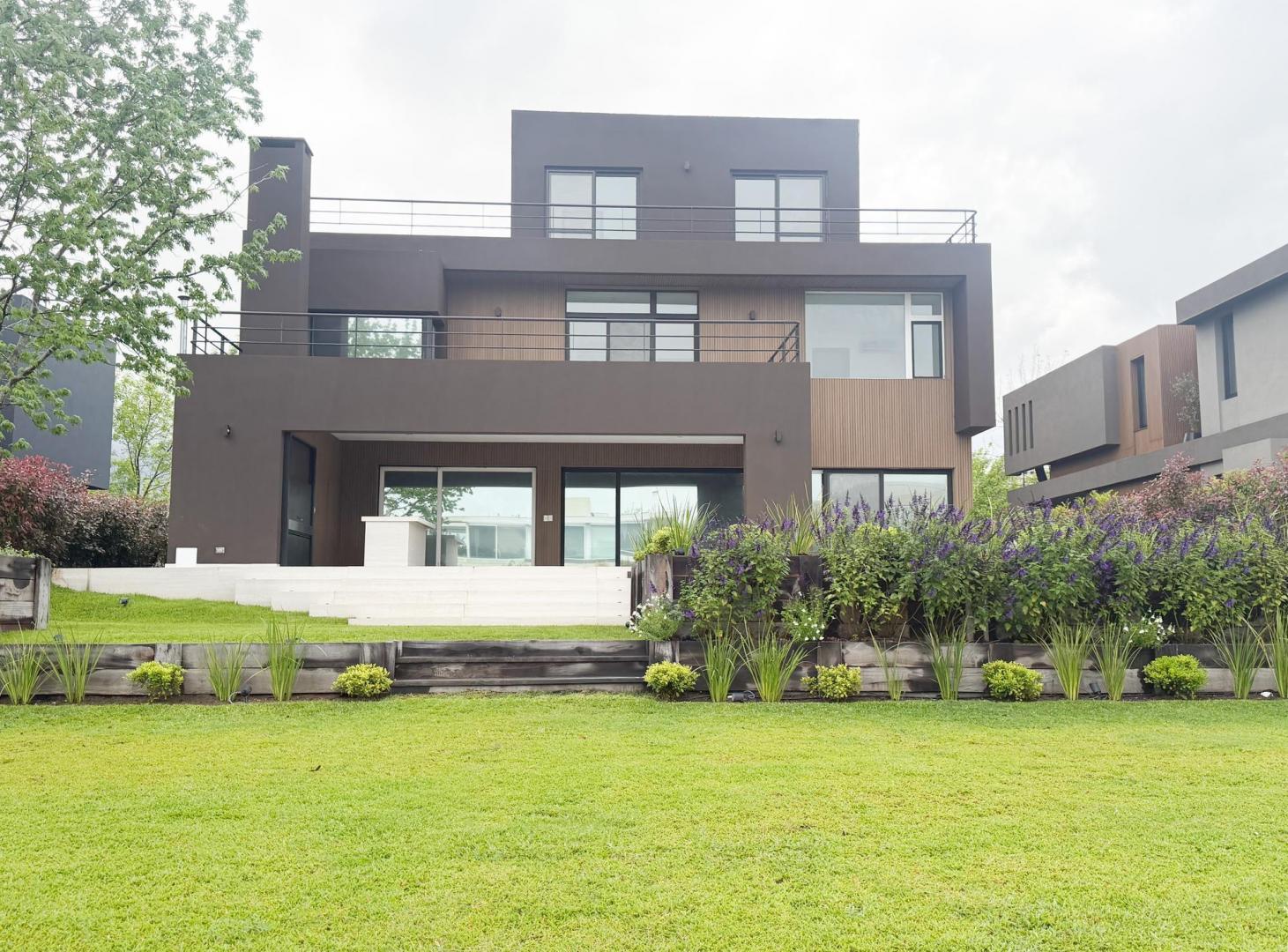 Foto de VENTA CASA EL YACHT ORIENTACIÓN NORESTE, imagen 2